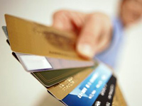 When to use a credit card versus debit card