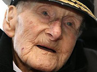 WWI vet becomes world's oldest man