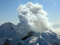 Alaskan volcano erupts five times
