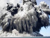 Rare undersea volcano dramatically erupts