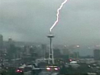 Watch lightning strike Seattle's Space Needle
