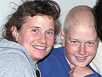 Teen cancer patient, mom make emotional return